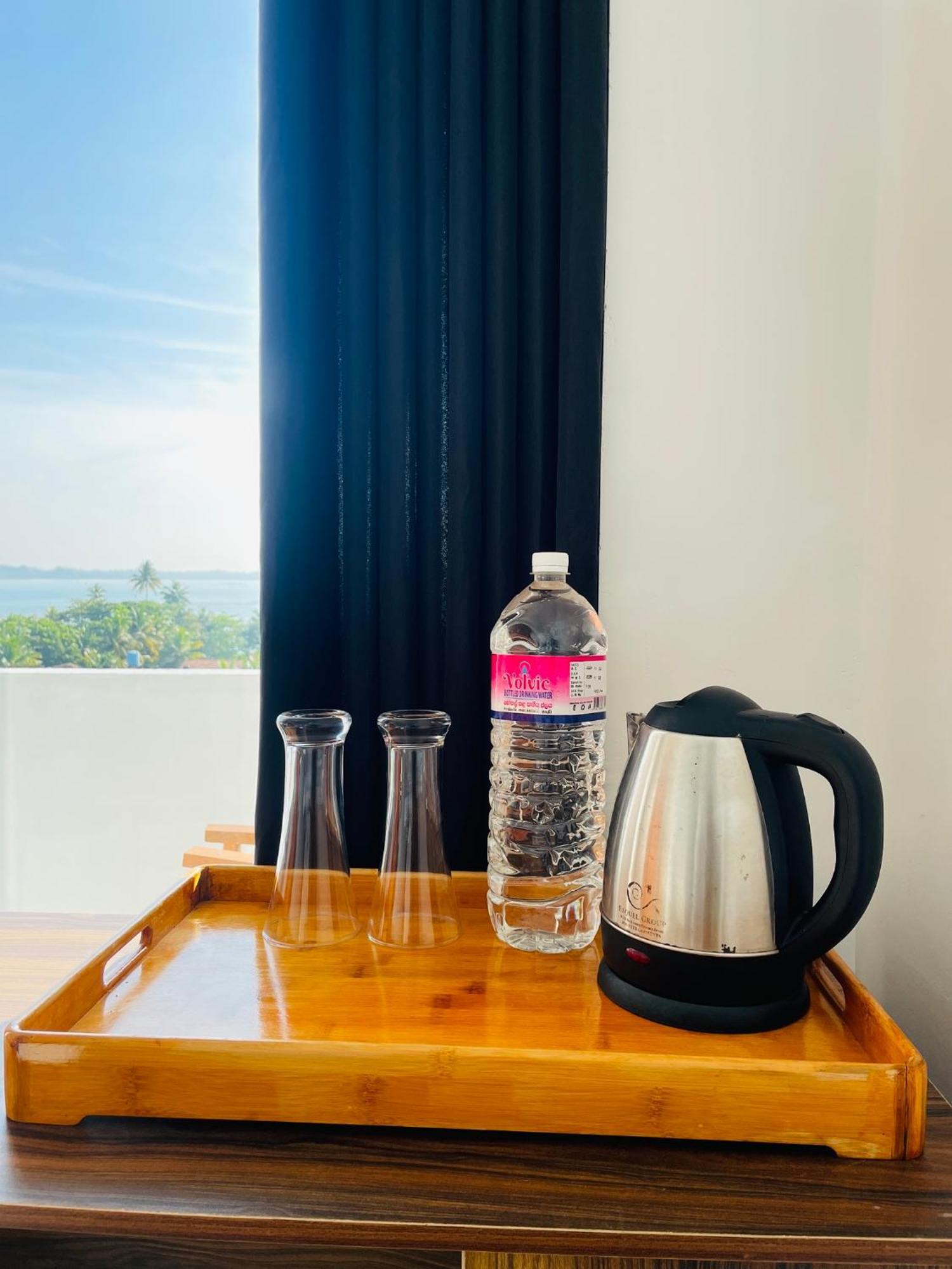 ווליגאמה Regal Heights Hotel מראה חיצוני תמונה